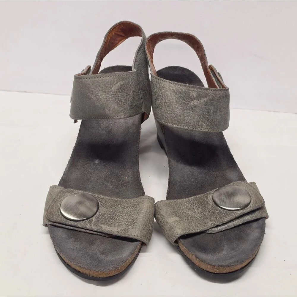 Taos Footwear Carousel 2 Sandals In Graphite Gray Leather Adjustable Straps US 7
